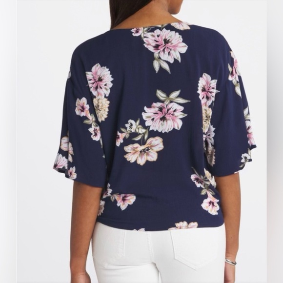 LUQ - Floral Tie Front Top - Picture 2 of 9